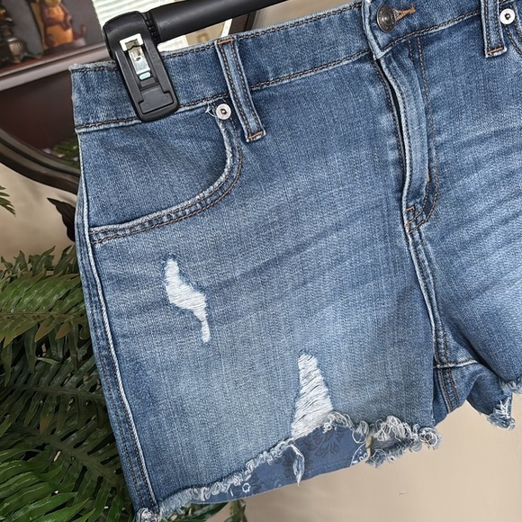 NWOT Aerie Daydream Denim Jean Shorts Distressed Stretch Waist Blue Soft Comfy - Picture 3 of 16